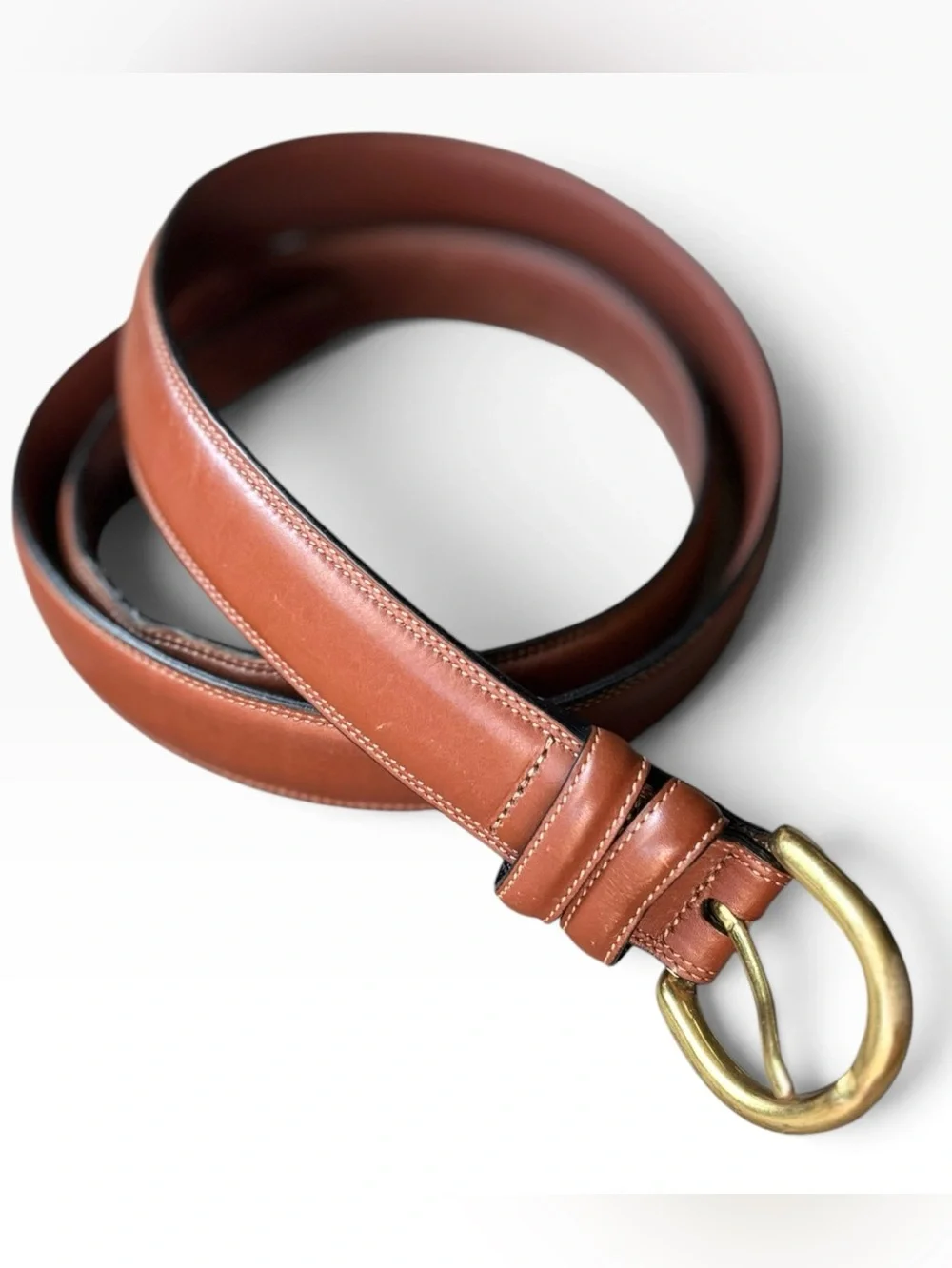 Roundtree & York Mens Leather Belt Size 42 Cognac Brown Solid Brass Buckle 1.25